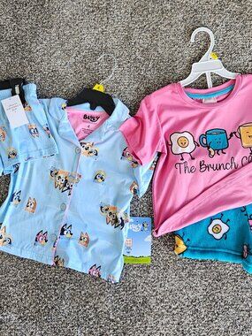 Girls size 4 Pajama Sets/Lounge Sets, Bluey and Dots & Dreams. NWT